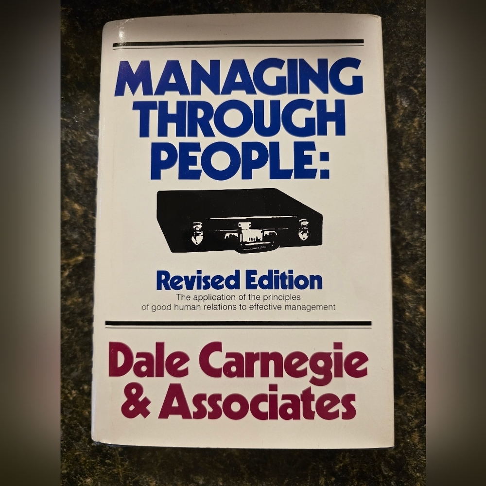 💥4 for $25💥 Dale Carnegie Managing Through People